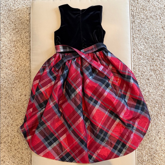 🧡SALE🧡 Girl’s Bonnie Jean Red and Black Dress with Silver Accents - 10 - Picture 3 of 3